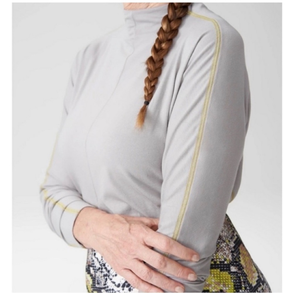 Universal Standard | New with tags Eris Long Sleeve Contrast Stitch Top Ash 4XS